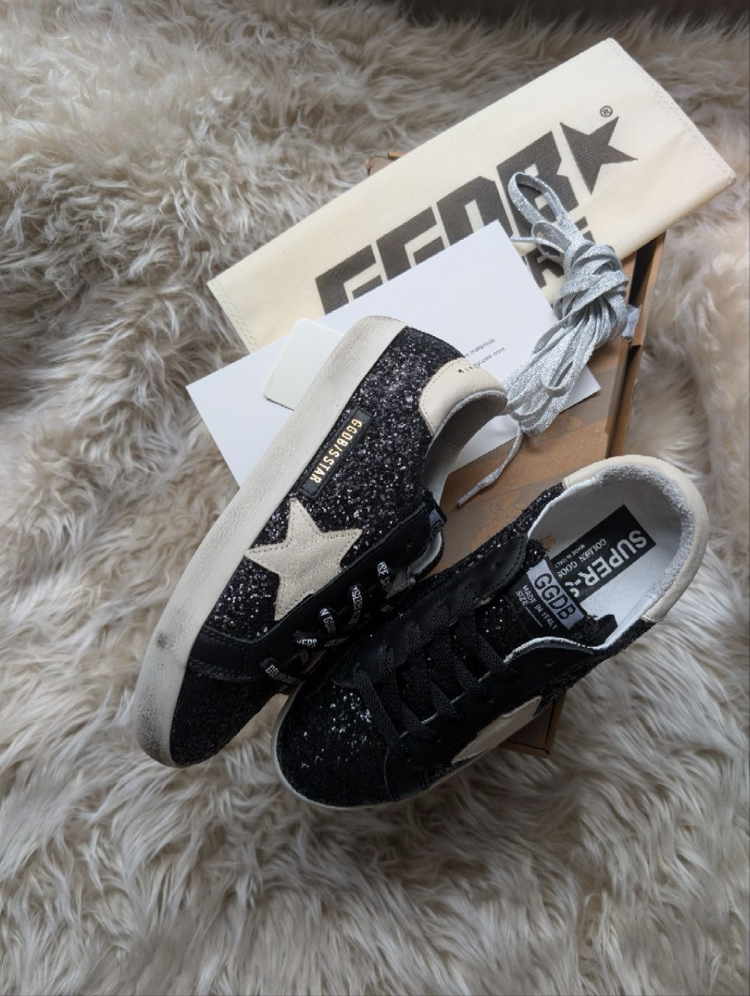 Golden Goosw Glitter Black