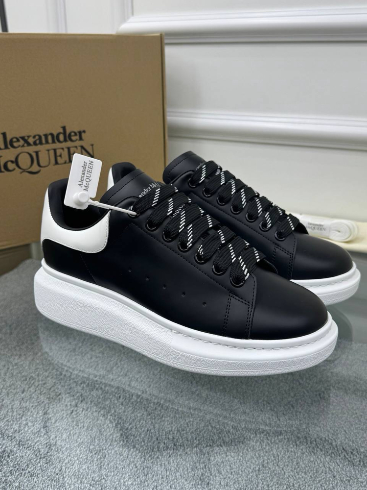 Alexander McQueen Sneakers