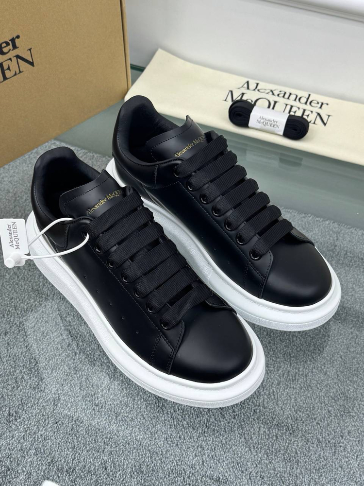 Alexander McQueen Black