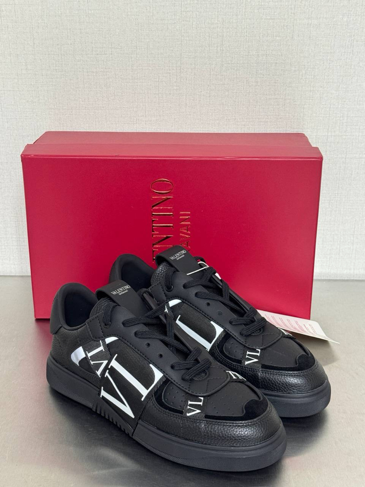 Valentino Black