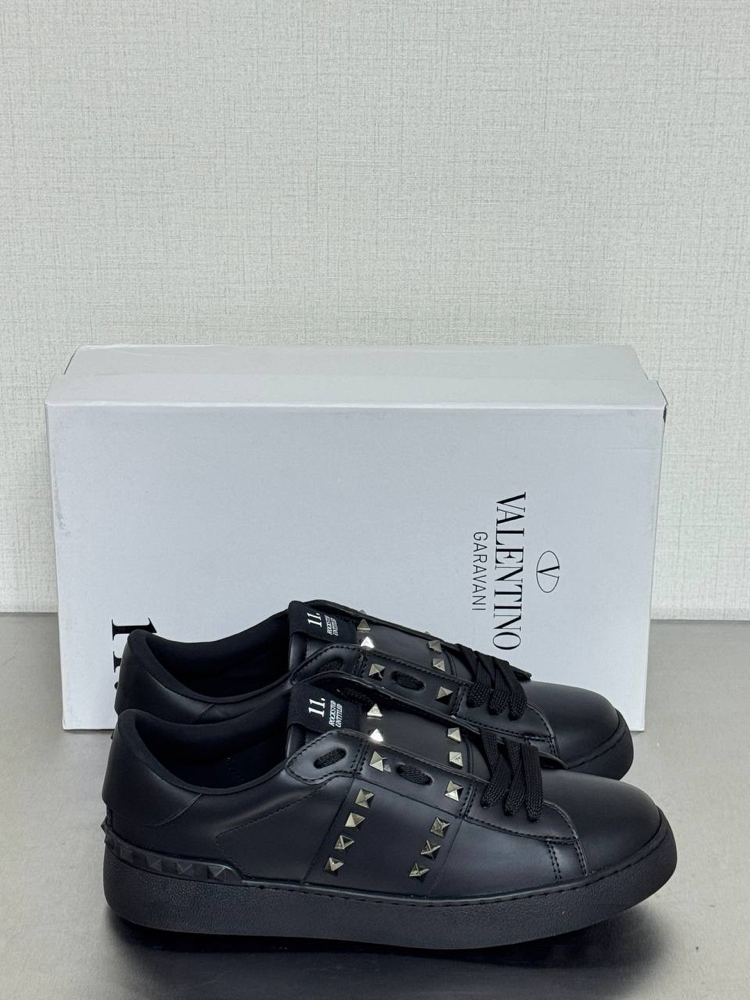 Valentino Sneakers