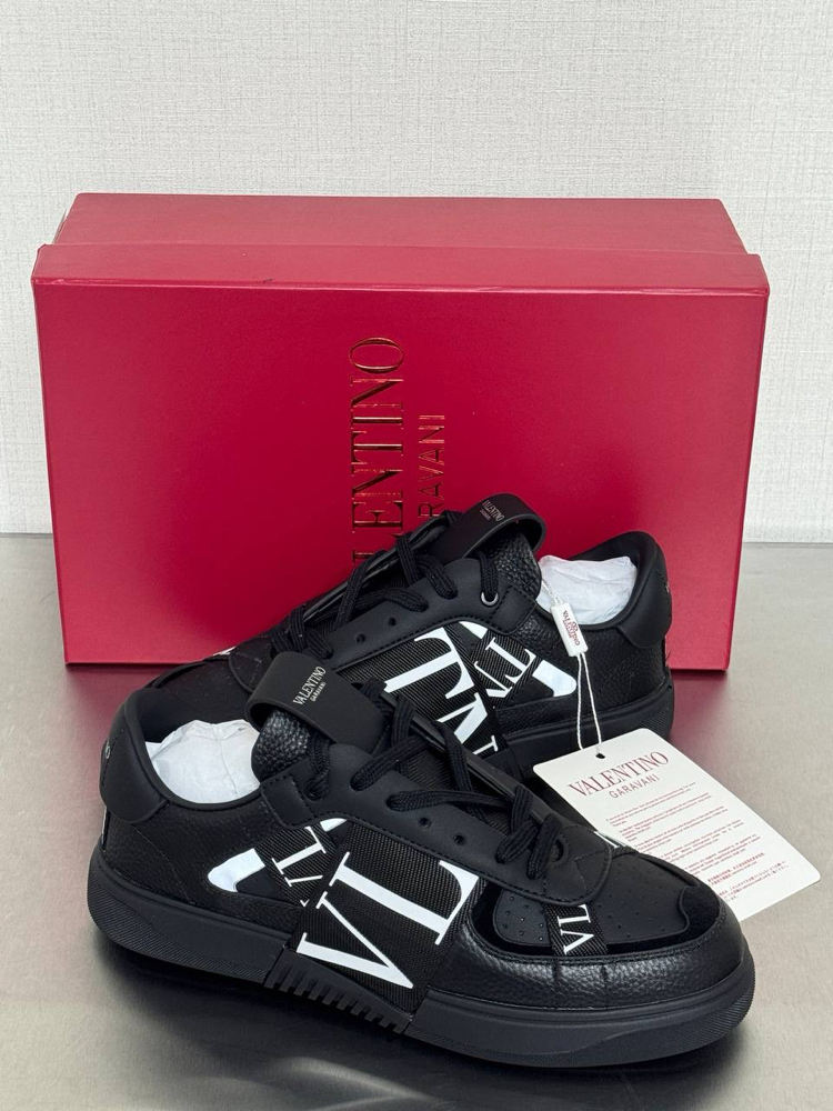 Valentino Black