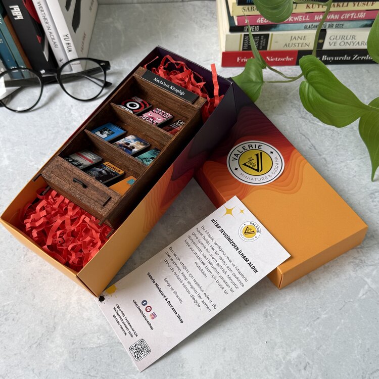 Minyatür Kitaplık Eskitme Kahverengi Kapaksız