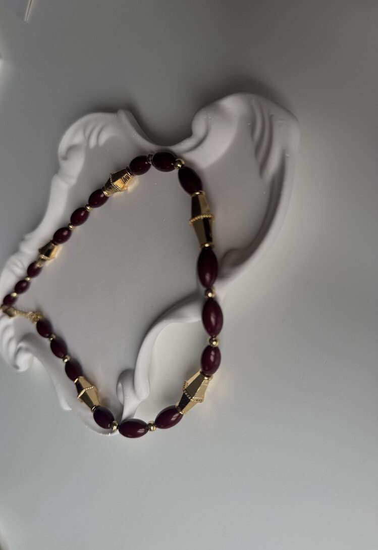 Bordo kolye