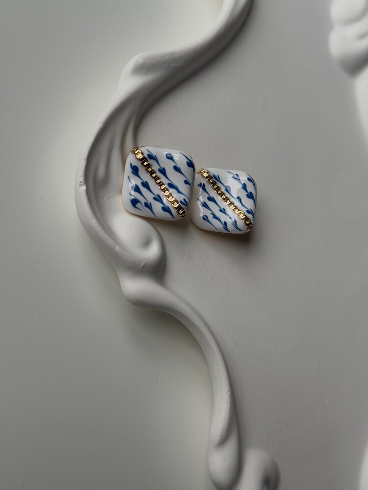 Mermer Küpe