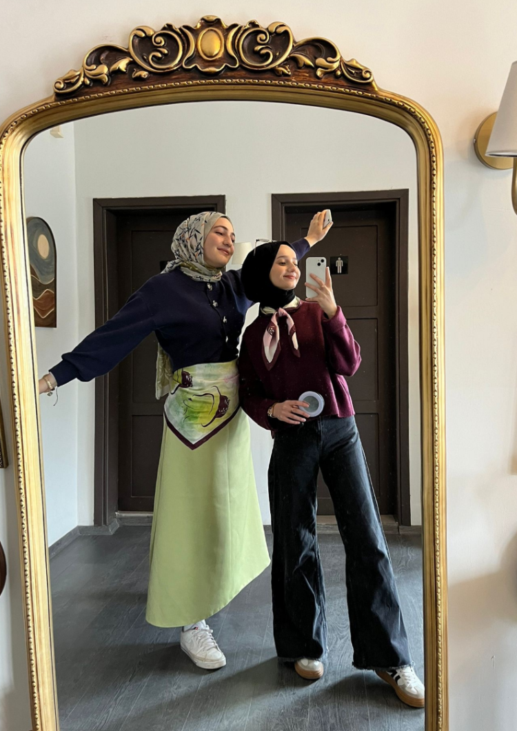 Safiye Ali – "Umut Halesi" Has İpek Fular