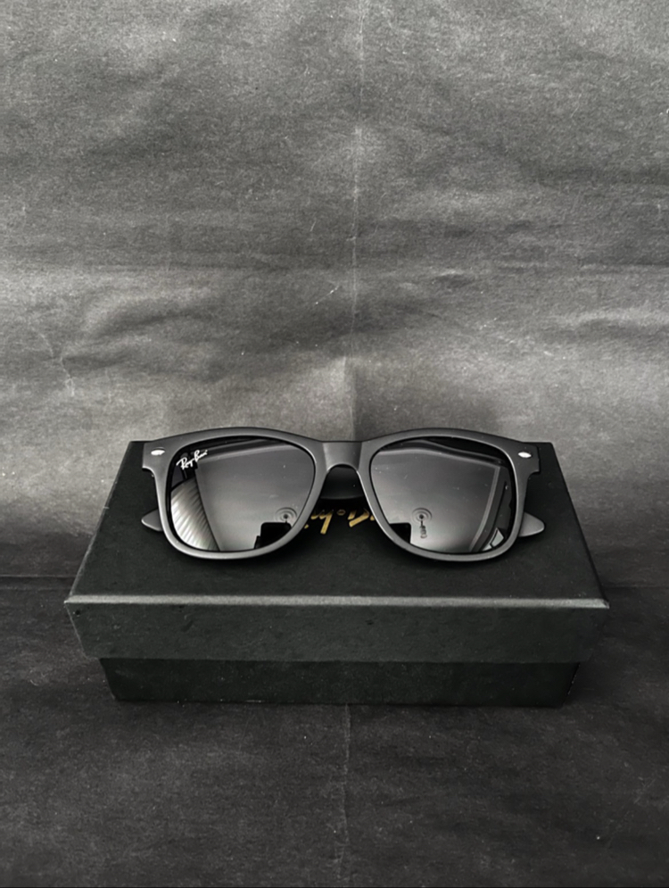 RAY-BAN KLASİK SİYAH GÜNEŞ GÖZLÜĞÜ