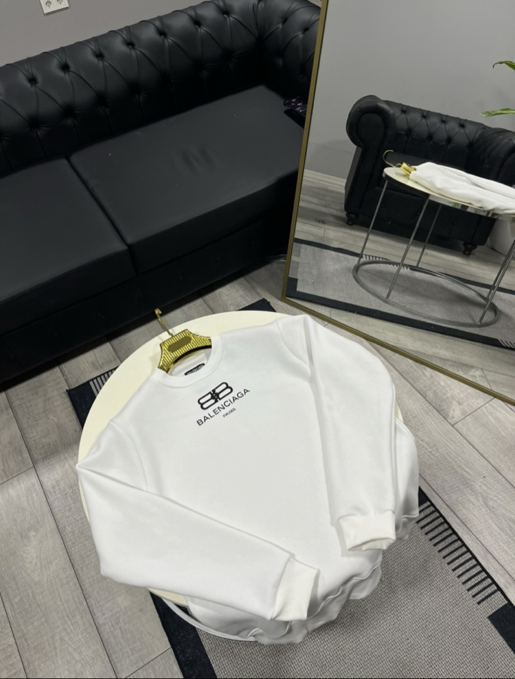 Balenciaga Sweatshirt Premium!