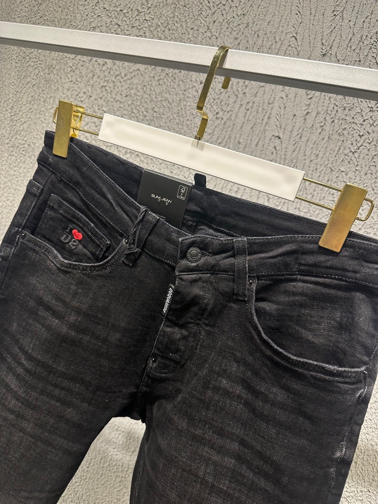 DSQ2 YENİ SEZON SİYAH JEAN