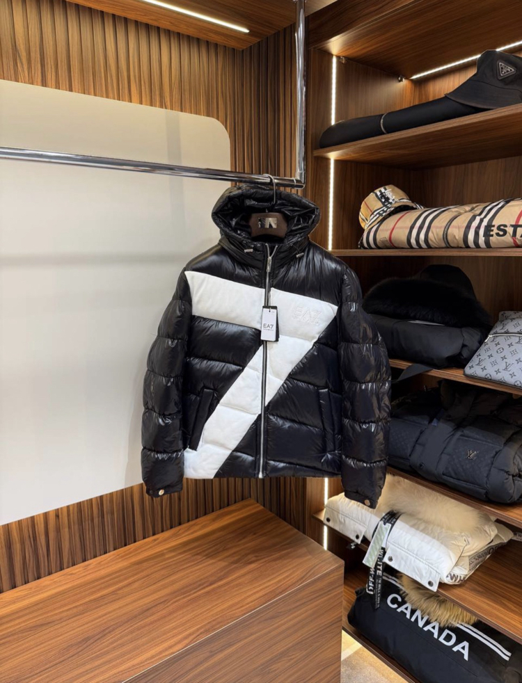 EA7 ARMANİ BLACK ŞİŞME MONT İTHAL ÜRÜN