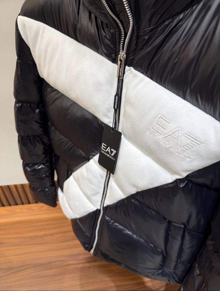 EA7 ARMANİ BLACK ŞİŞME MONT İTHAL ÜRÜN