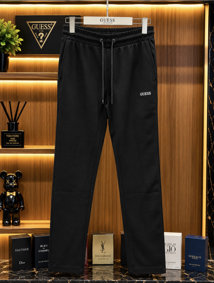 GUESS EŞORFMAN ALTI İTHAL BLACK