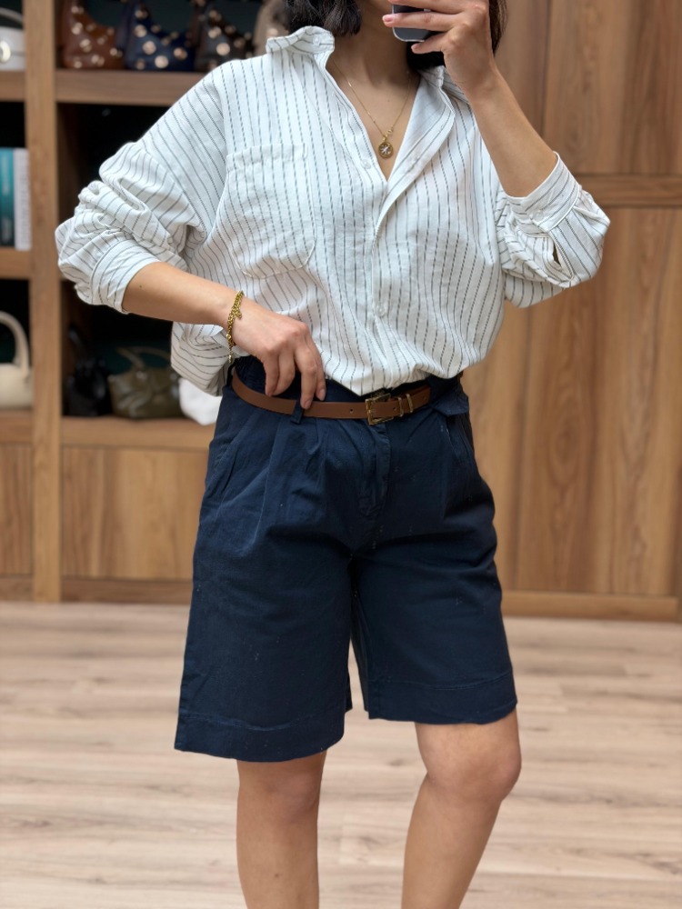 Beli Kemerli Licralı Gabardin Midi Boy Şort - LACİVERT