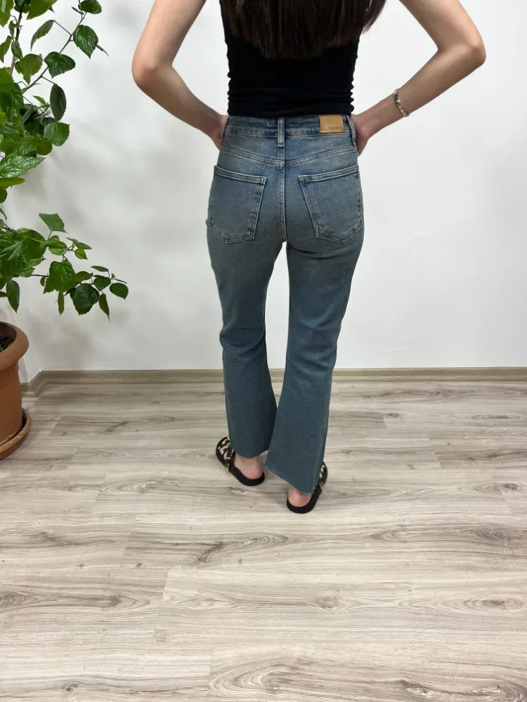 Orta Mavi Tintli Mom Fit Kot Pantolon