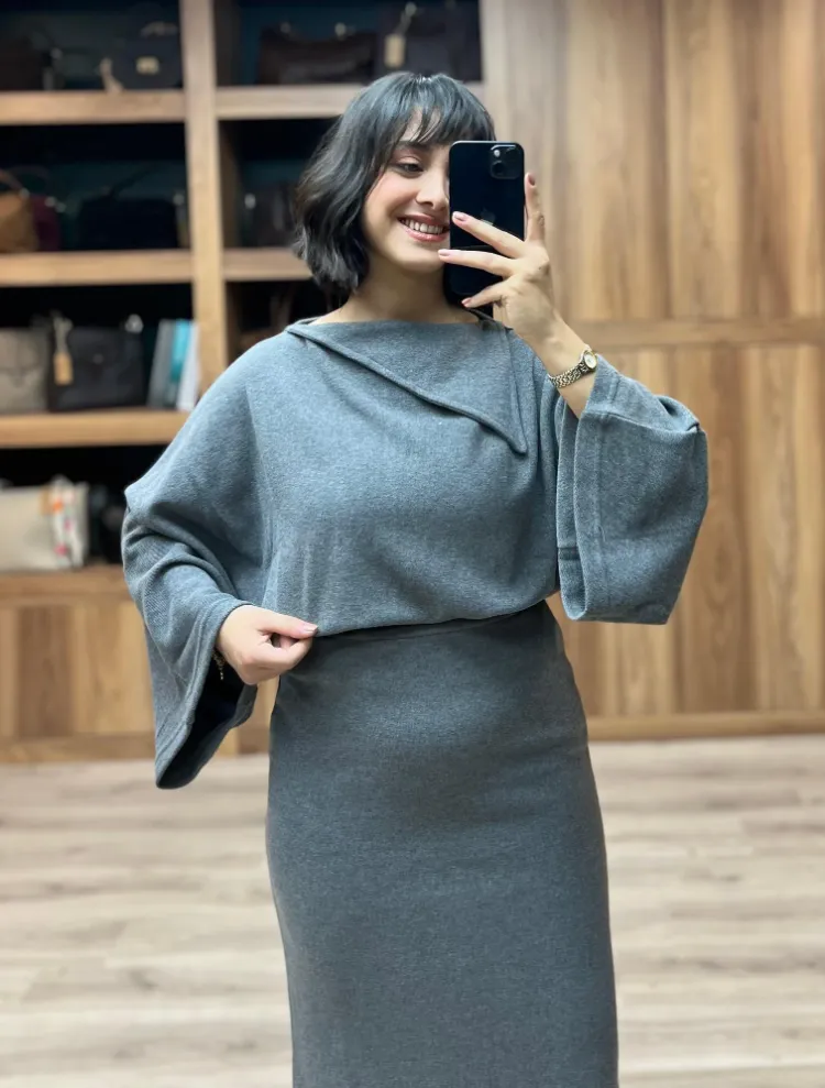 Devrik Yakalı Etekli Selanik Takım - ANTRASİT