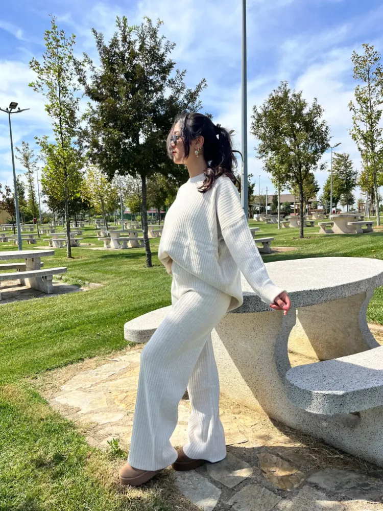 Bisiklet Yaka Oversize Triko Takım - TAŞ