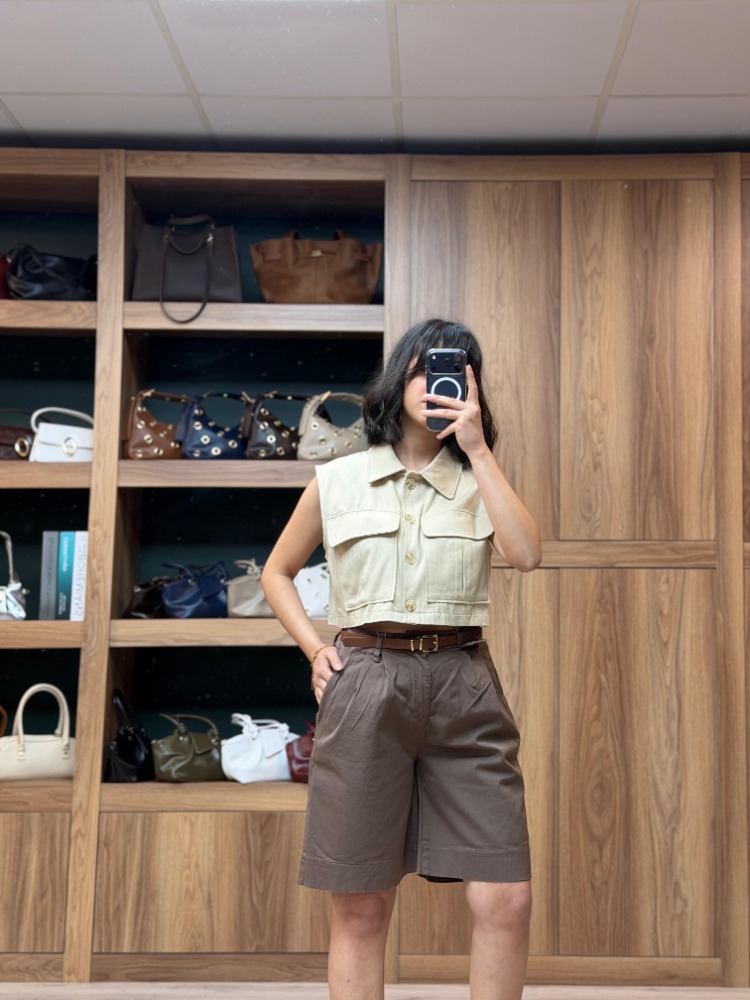 Beli Kemerli Licralı Gabardin Midi Boy Şort - KAHVERENGİ