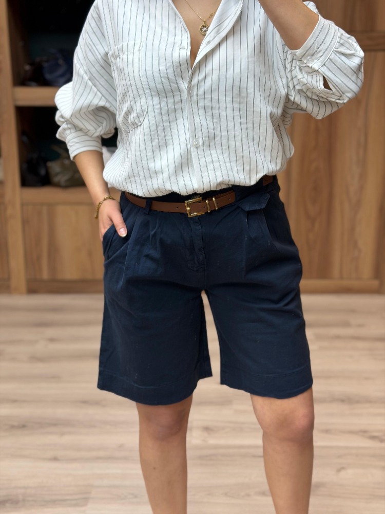 Beli Kemerli Licralı Gabardin Midi Boy Şort - LACİVERT