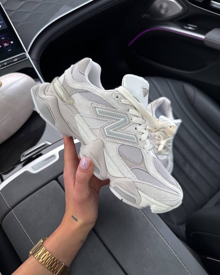 New Balance 9060 “Moonbeam” (1 Numara dar kalıptır.)