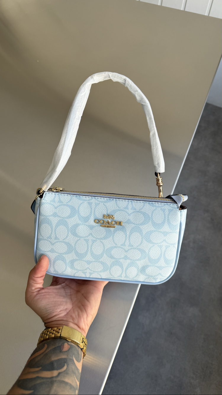 Coach Nolita 19 Signature (22x13)