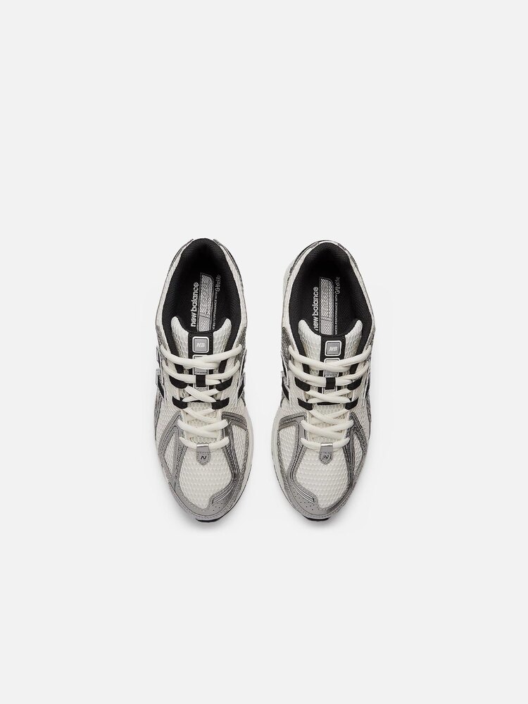 New Balance 1906R “Silver Black” (Dar kalıptır.)