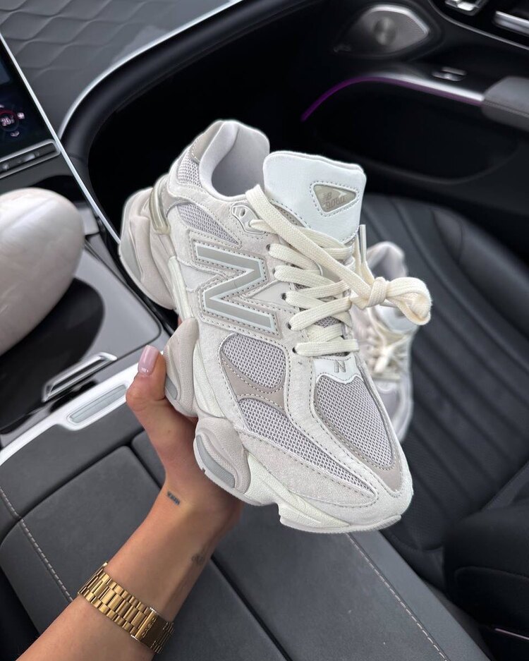 New Balance 9060 “Moonbeam” (1 Numara dar kalıptır.)