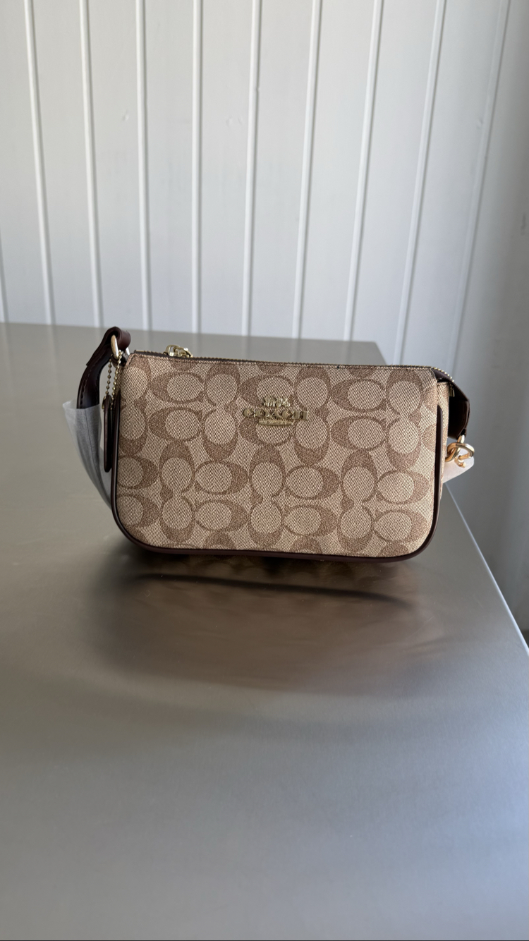 Coach Nolita 19 Signature (22x13)