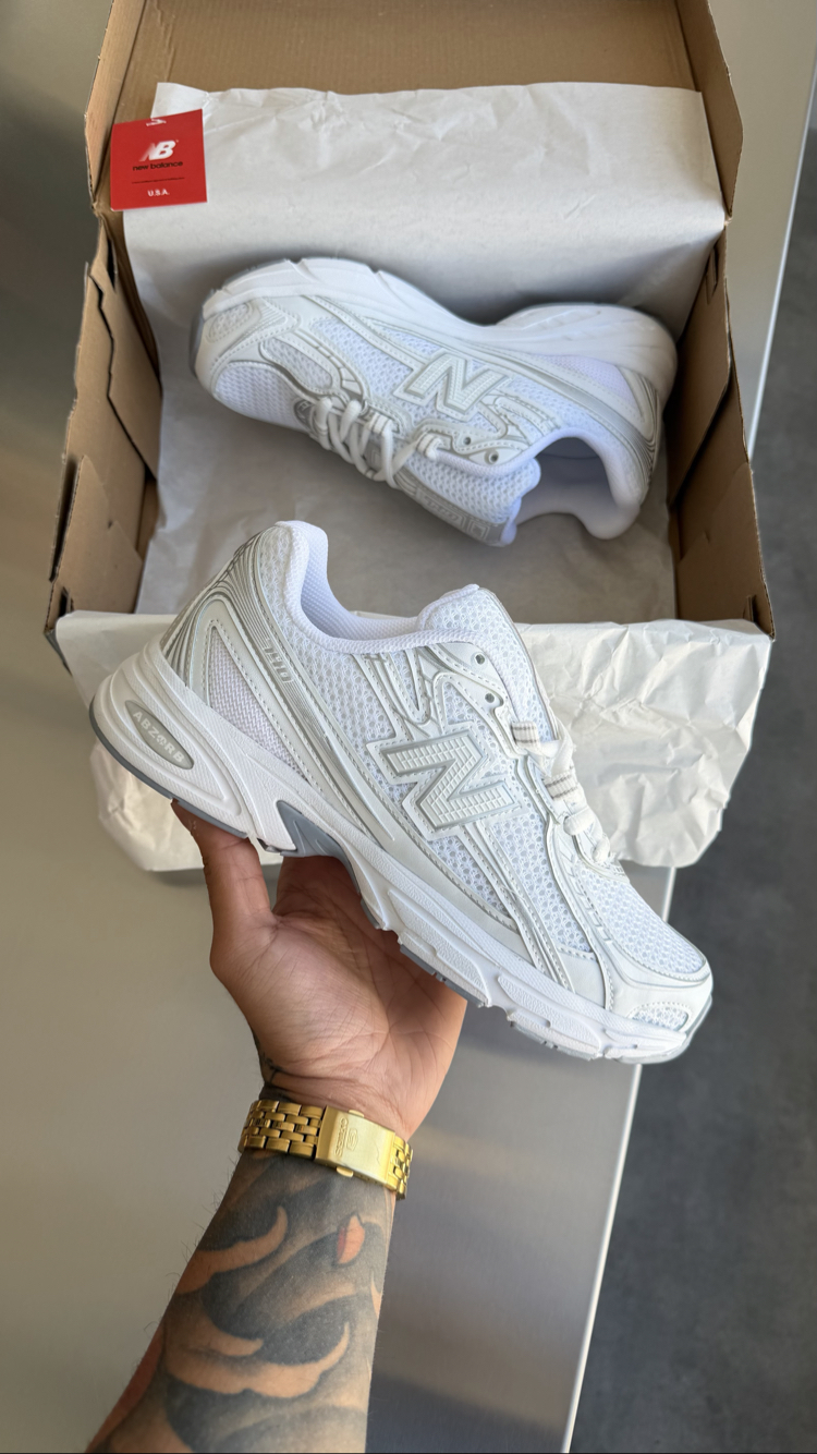 New Balance 740 Silver White (Muadil Tam Kalıptır.)