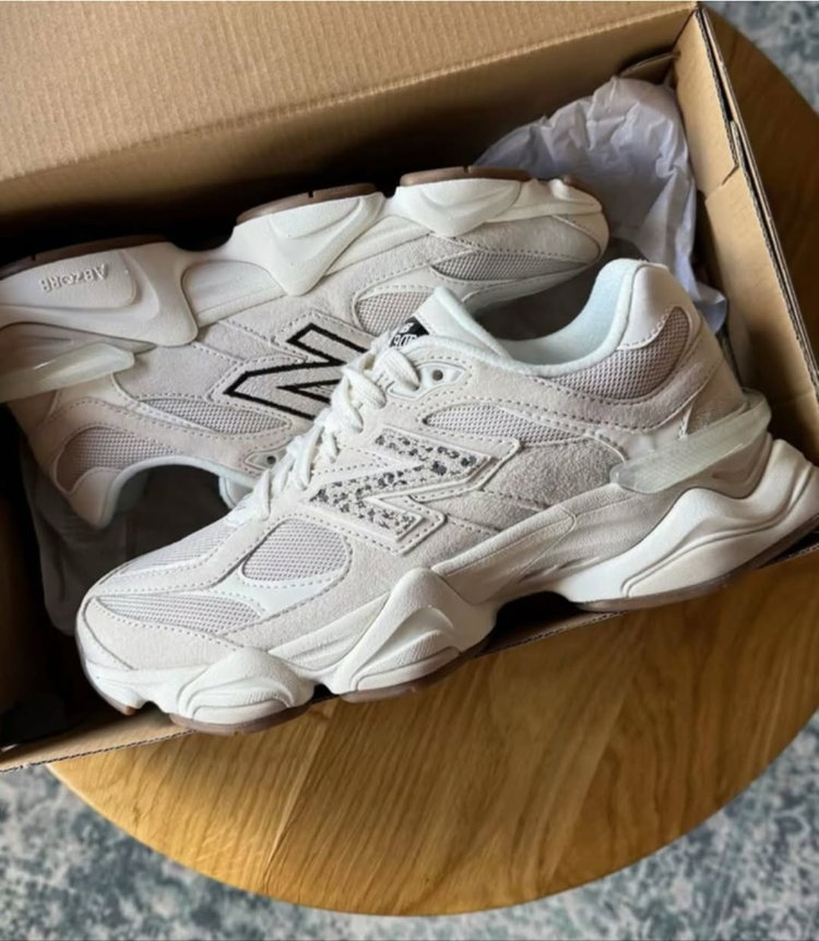 New Balance 9060 “Beige Leopard” (1 numara dar kalıptır.)
