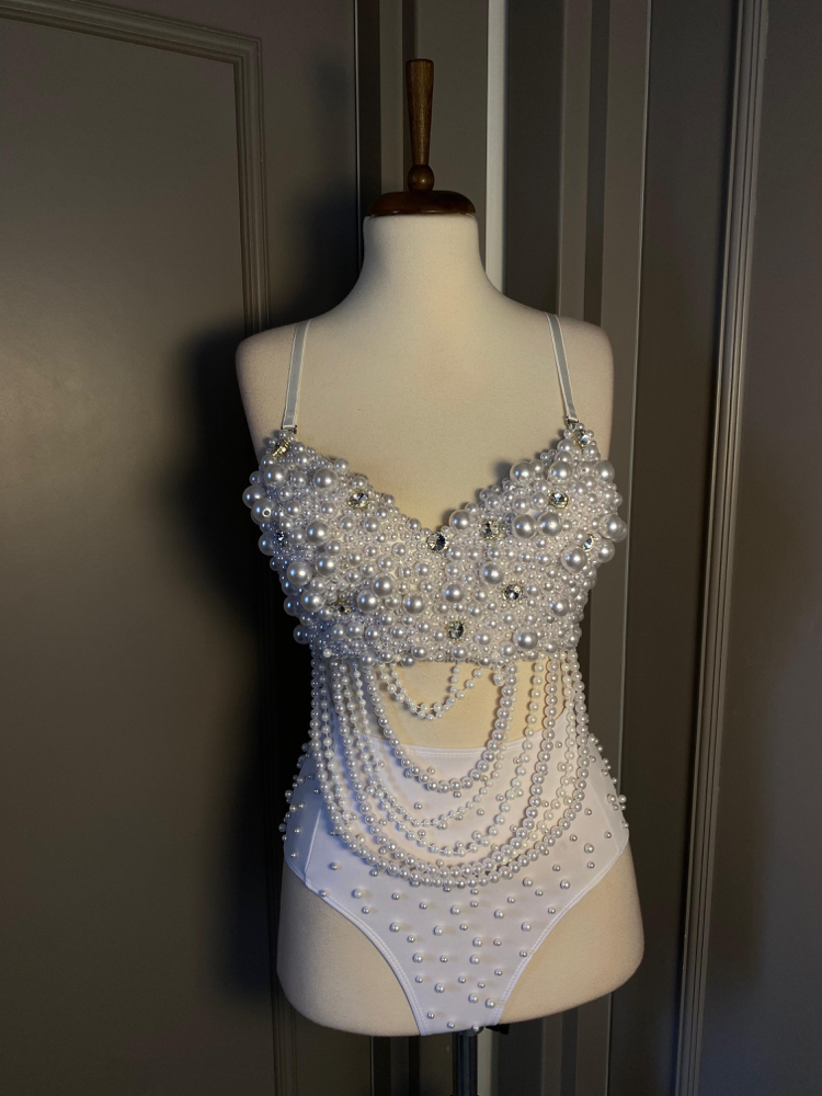Pearl Luxury İnci Taşlı Zincir Detaylı Beyaz Bodysuit