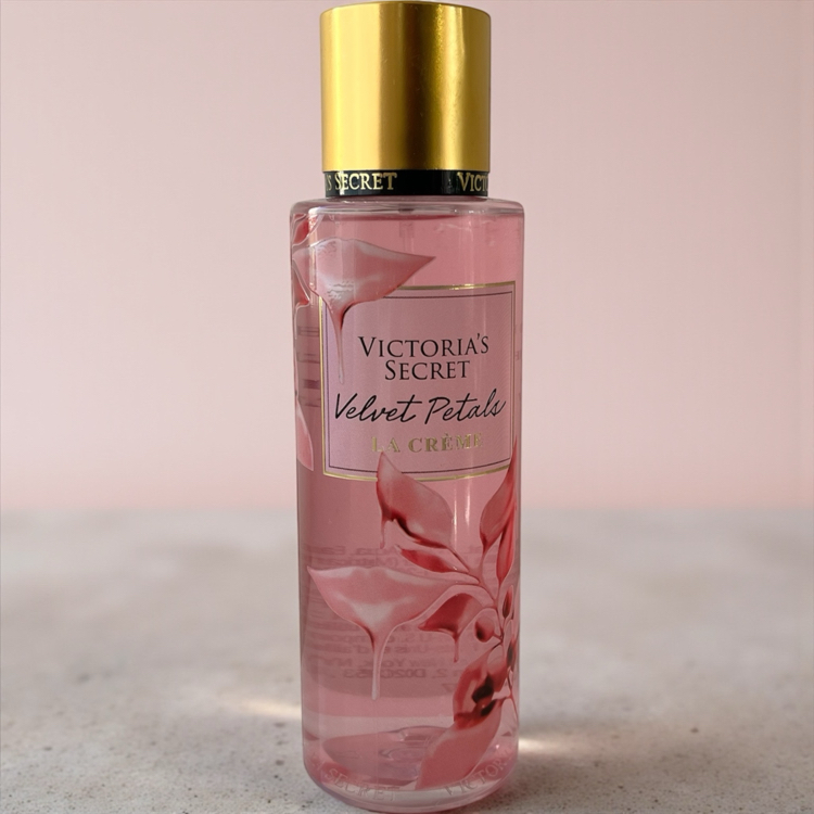 VS Body Mist 250 ml (Vücut Spreyi) - Velvet Petals