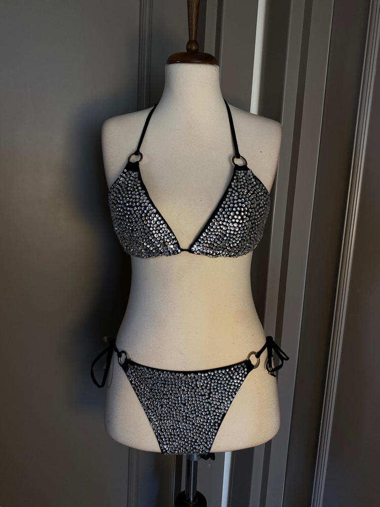 Taş İşlemeli Siyah Üçgen Bikini Takımı