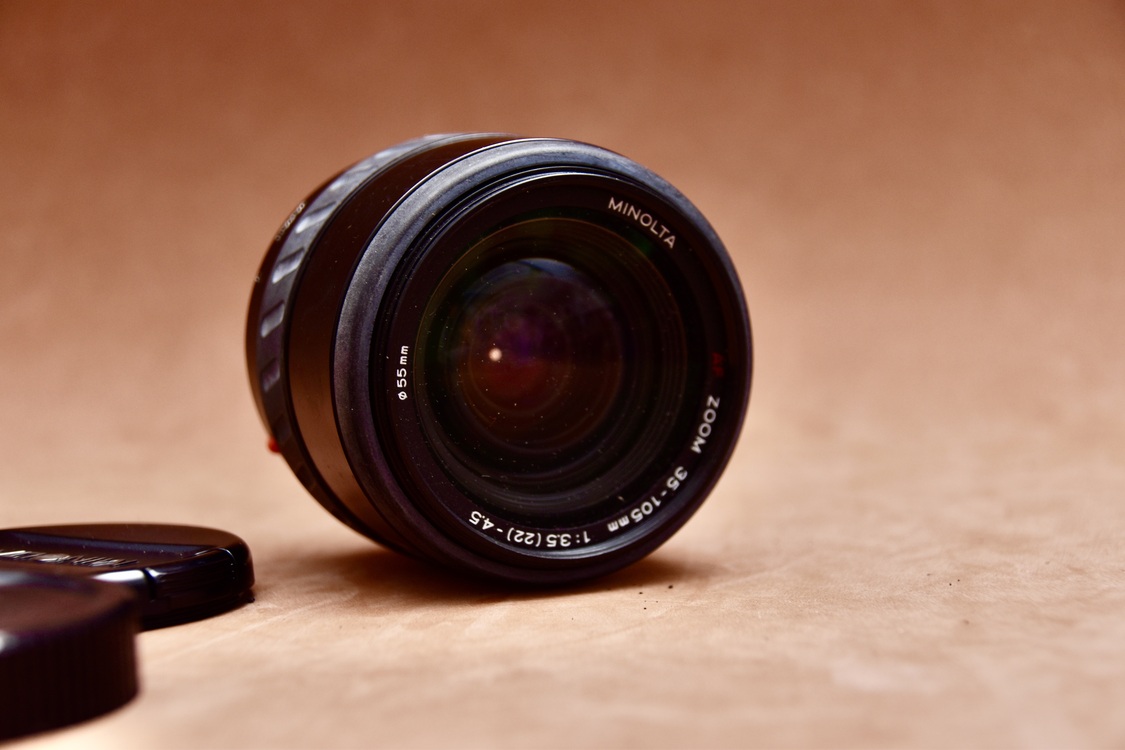 Minolta AF Zoom 36-105mm f/3.5-4.5 lens