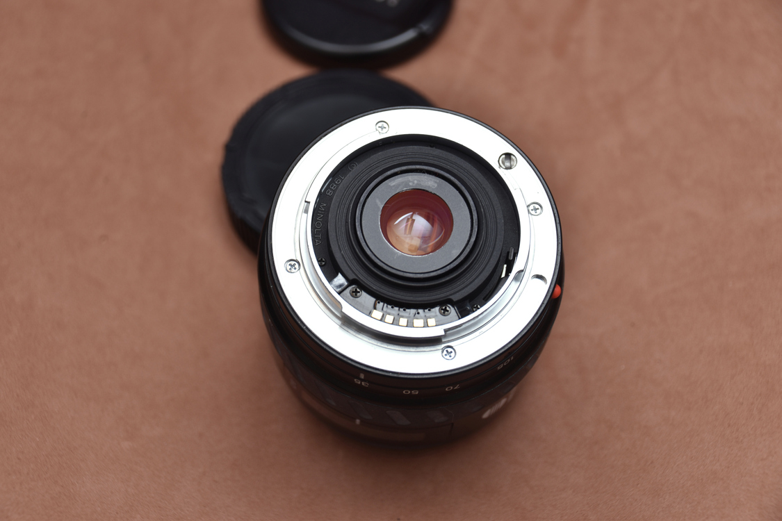 Minolta AF Zoom 36-105mm f/3.5-4.5 lens