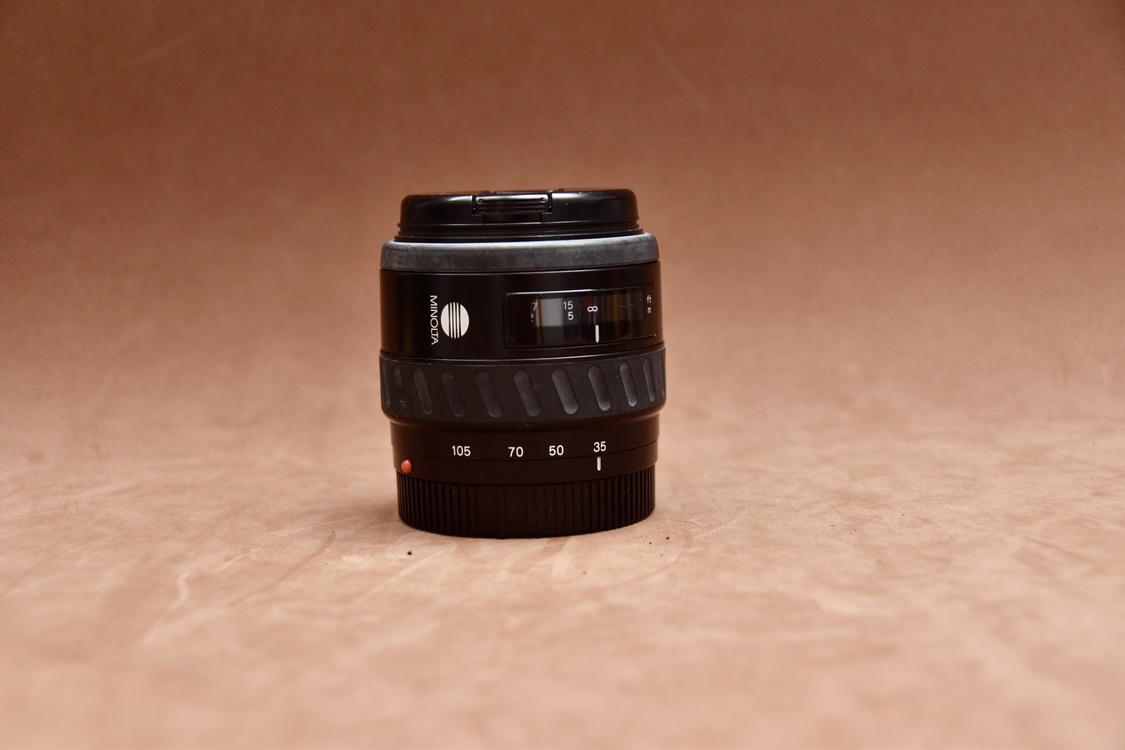 Minolta AF Zoom 36-105mm f/3.5-4.5 lens