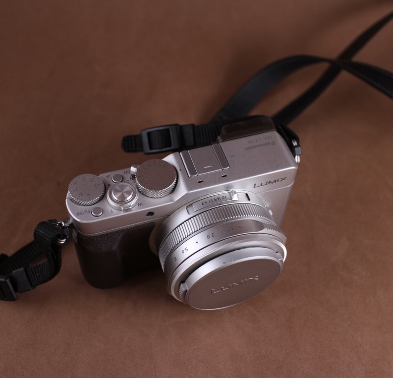 Panasonic Lumix DMC-LX100 Kompakt Dijital Fotoğraf Makinesi