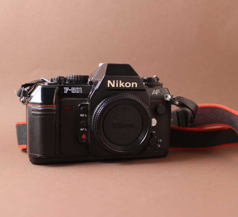 Nikon F-501 body