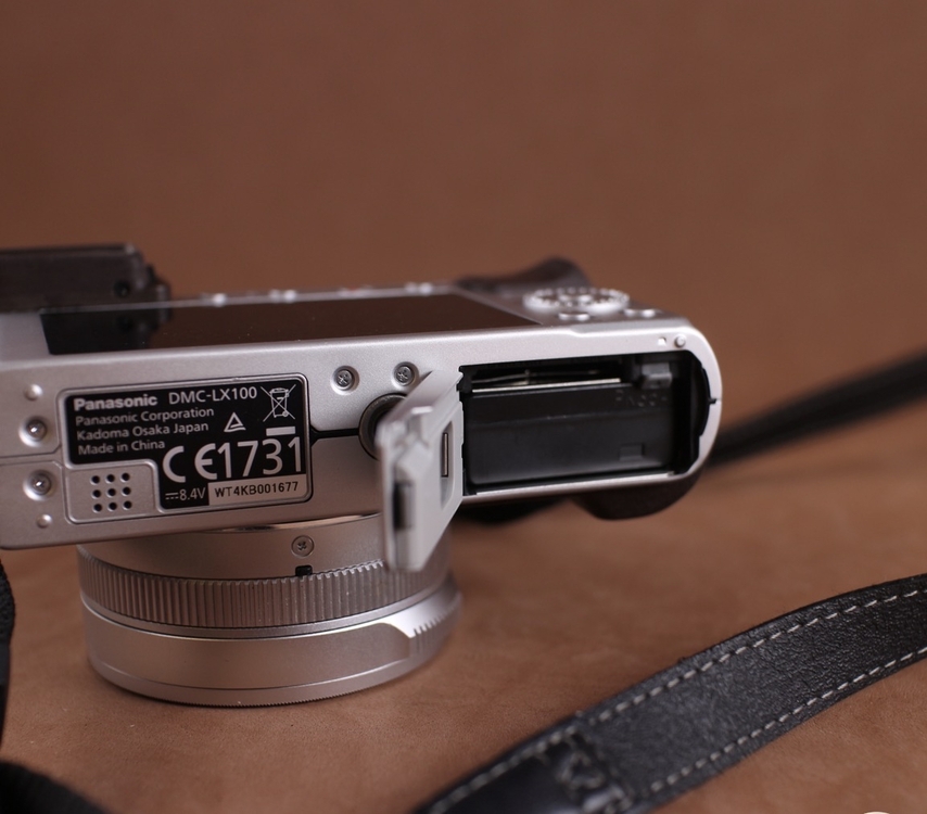 Panasonic Lumix DMC-LX100 Kompakt Dijital Fotoğraf Makinesi