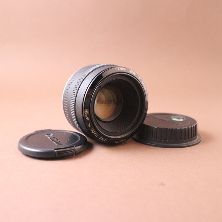 Canon EF 50mm f/1.8