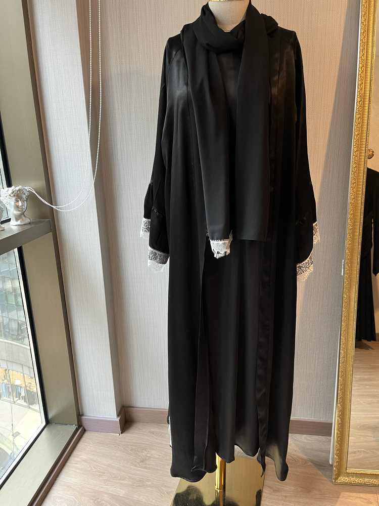 Beyaz Güpür detaylı Abaya ve şal 