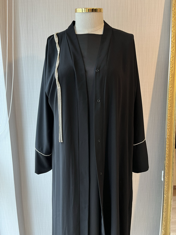 Swarovski taş detaylı önü çıtlı abaya 
