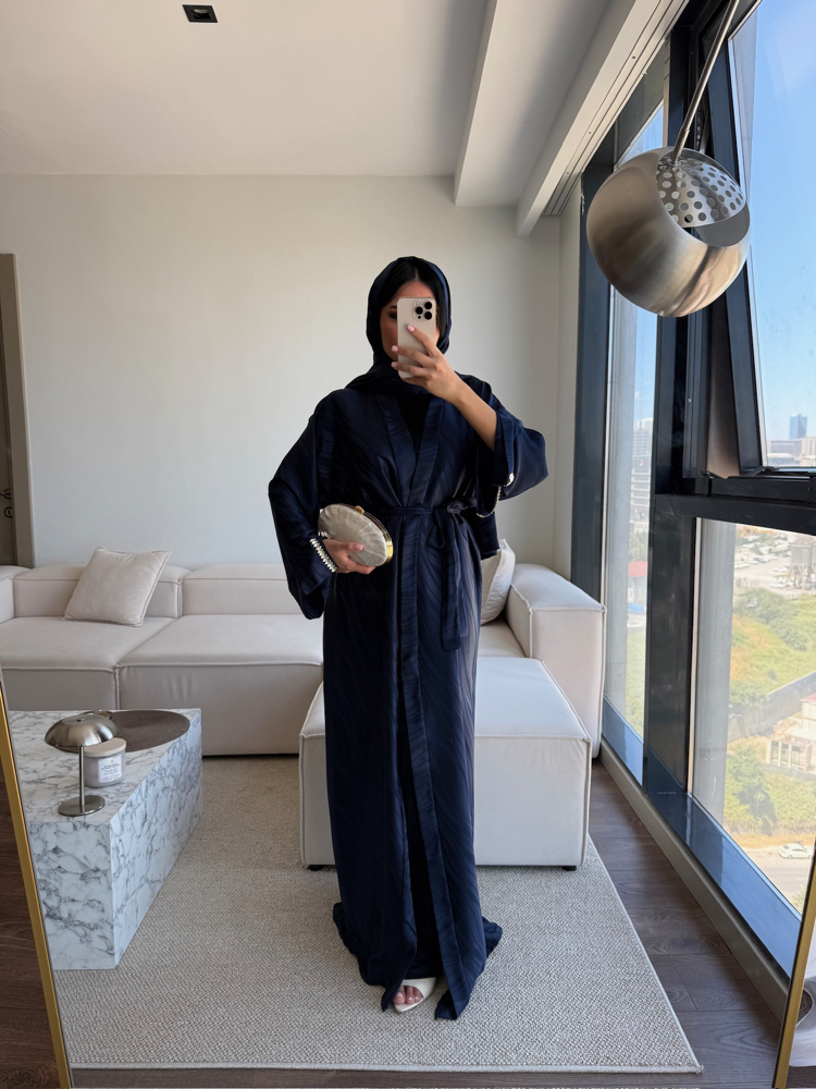 Lacivert jakarlı saten  abaya 