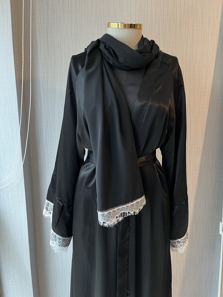 Beyaz Güpür detaylı Abaya ve şal 