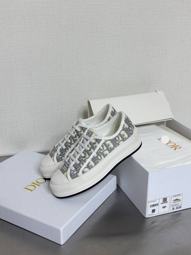 DİOR WOMEN'S SNEAKER