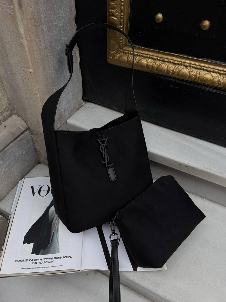 Yves Saint Laurent Süet Çanta - Siyah