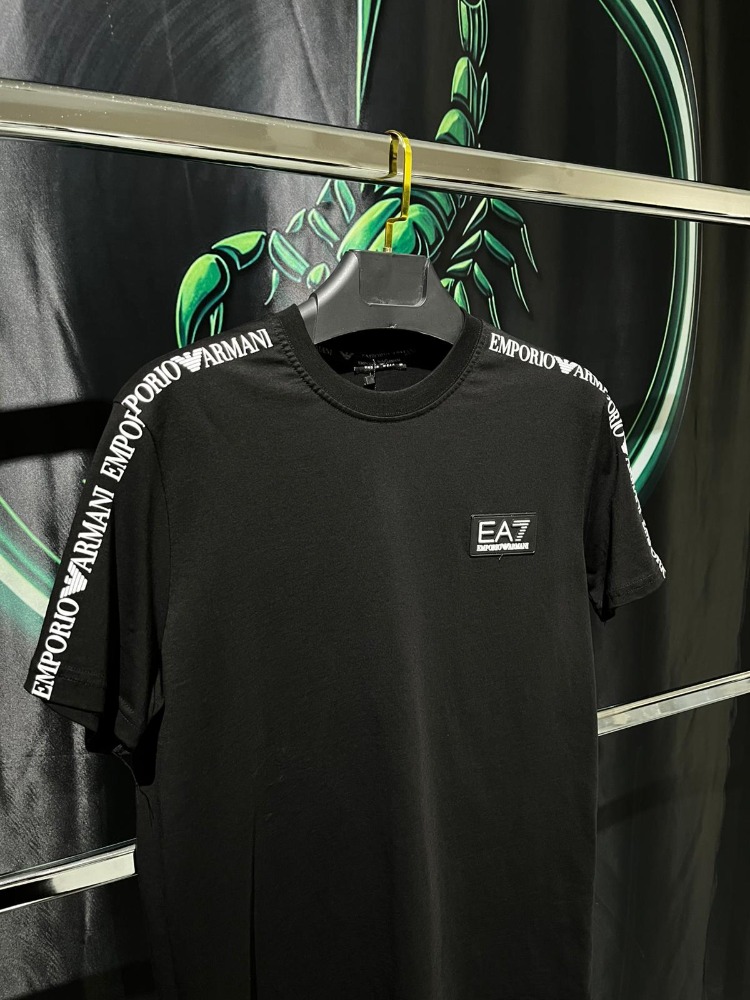 EA7 Emporio Armani Siyah Premium Şeritli Bisiklet Yaka Tshirt