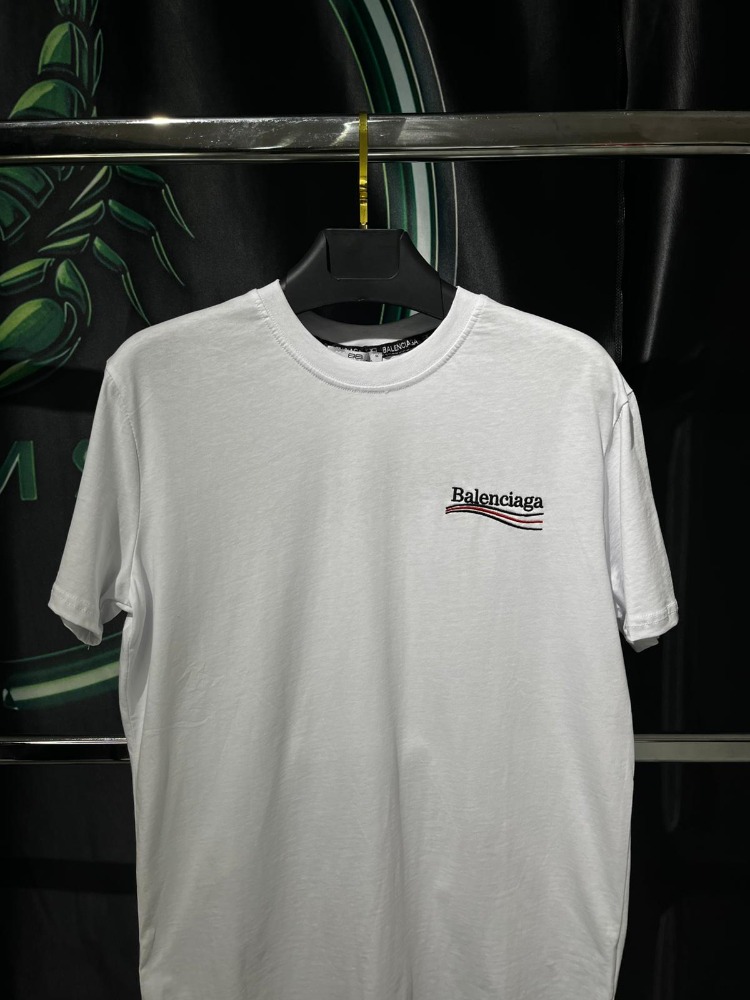 Moncler Beyaz Nakışlı ve Kabartmalı Premium Bisiklet Yaka Tshirt