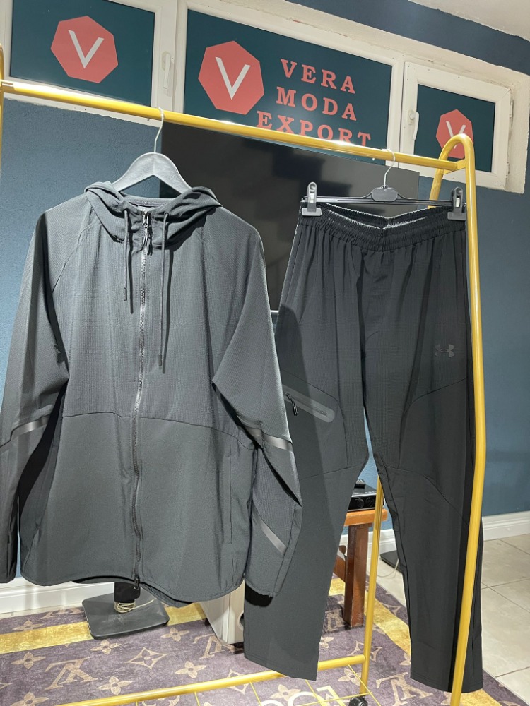 Under Armour Siyah Eşofman Takımı