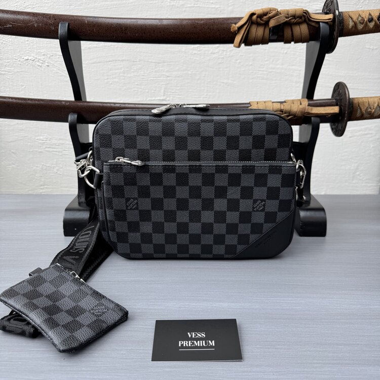 Louis Vuitton Trio Messenger Bag