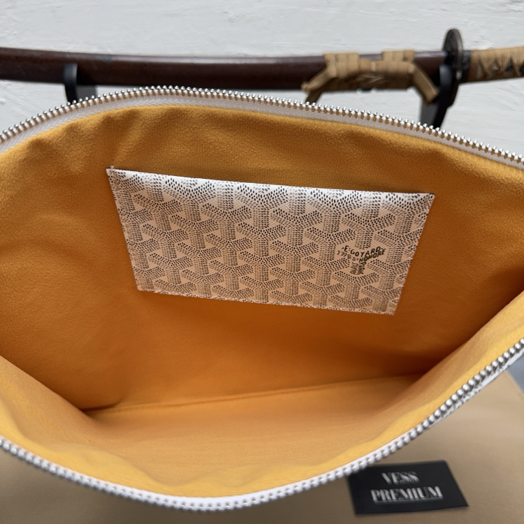 Goyard Senat GM Macbook Bag - White